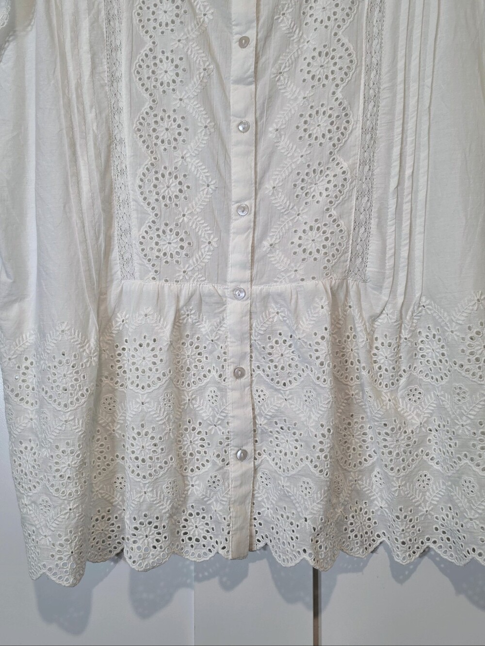 Sundance Art Of Eyelet Lace Cotton Button Down Blouse Scalloped Hem White Large - Picture 10 of 13